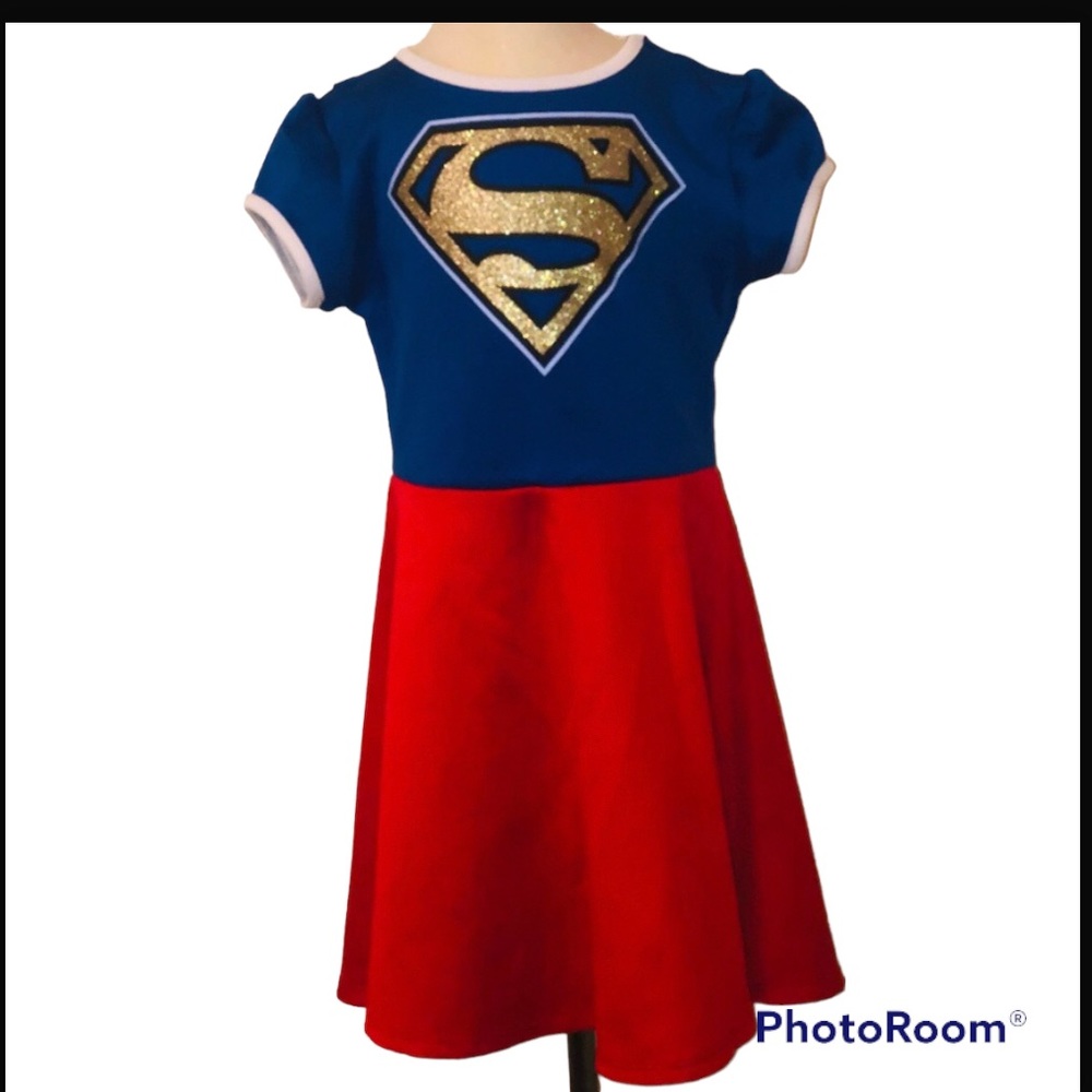 EUC Supergirl sz S 6/6x dress. Dress comes Without cape
